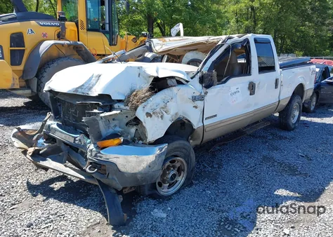 2001 Ford F-250 Lariat/Xl/Xlt z USA, uszkodzony, nr VIN 1FTNW21F21ED26003